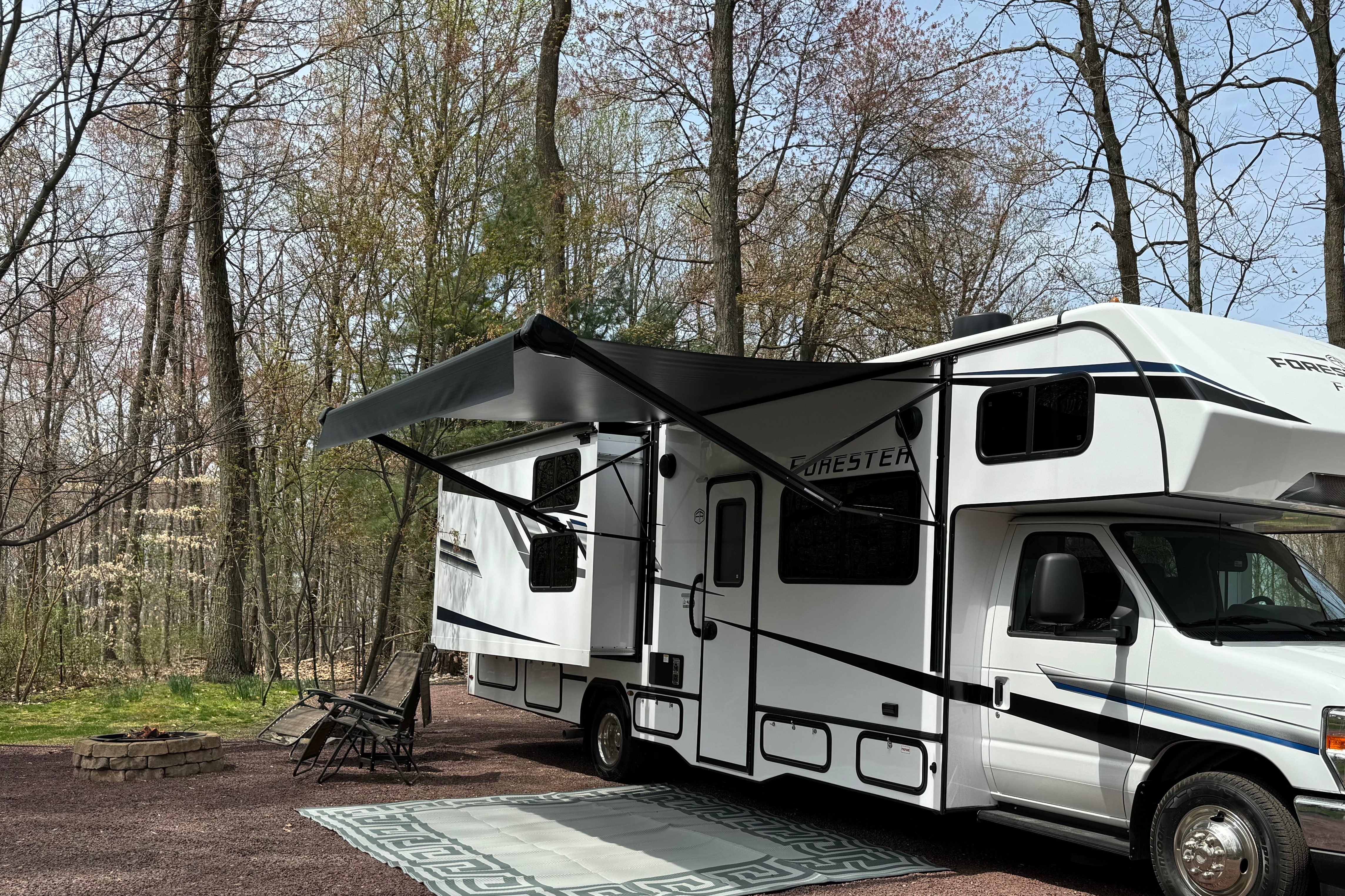 2025 32 foot RV - Making Memories