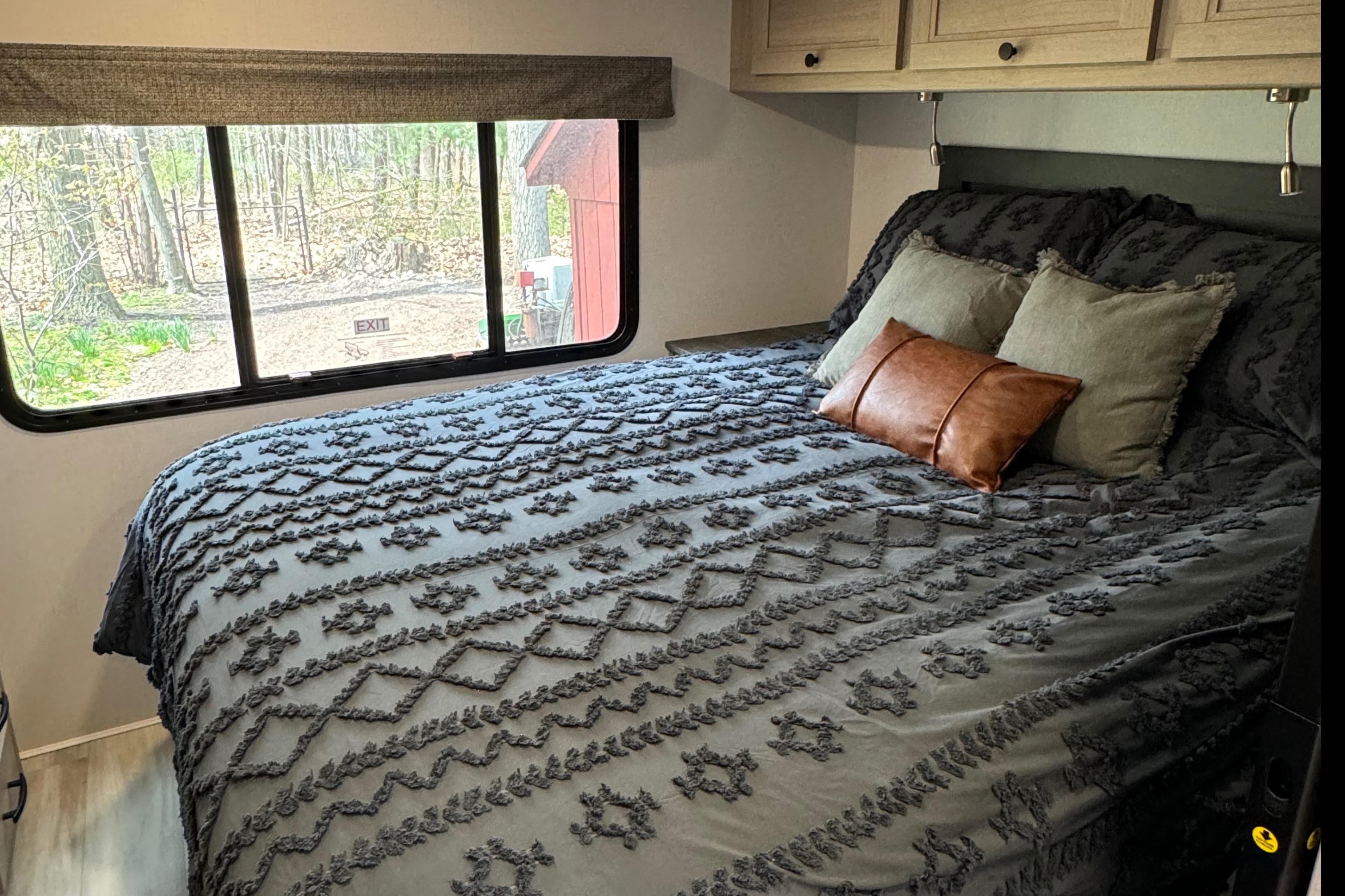 2025 32 foot RV - Making Memories