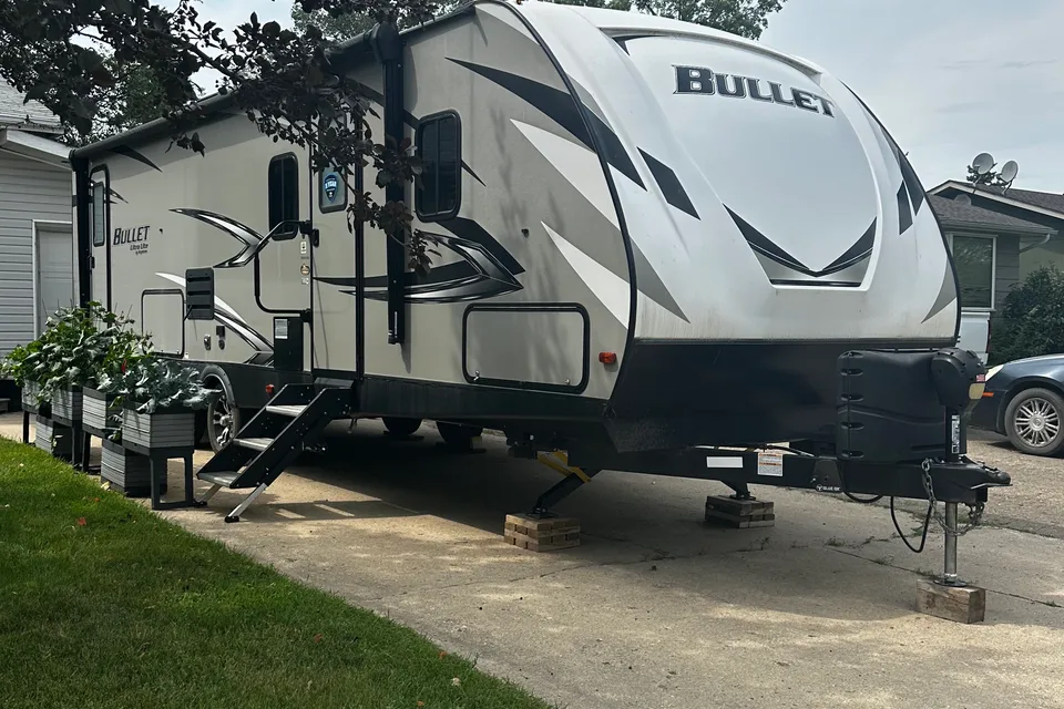 Jordan's Keystone Bullet 290BHS Travel Trailer