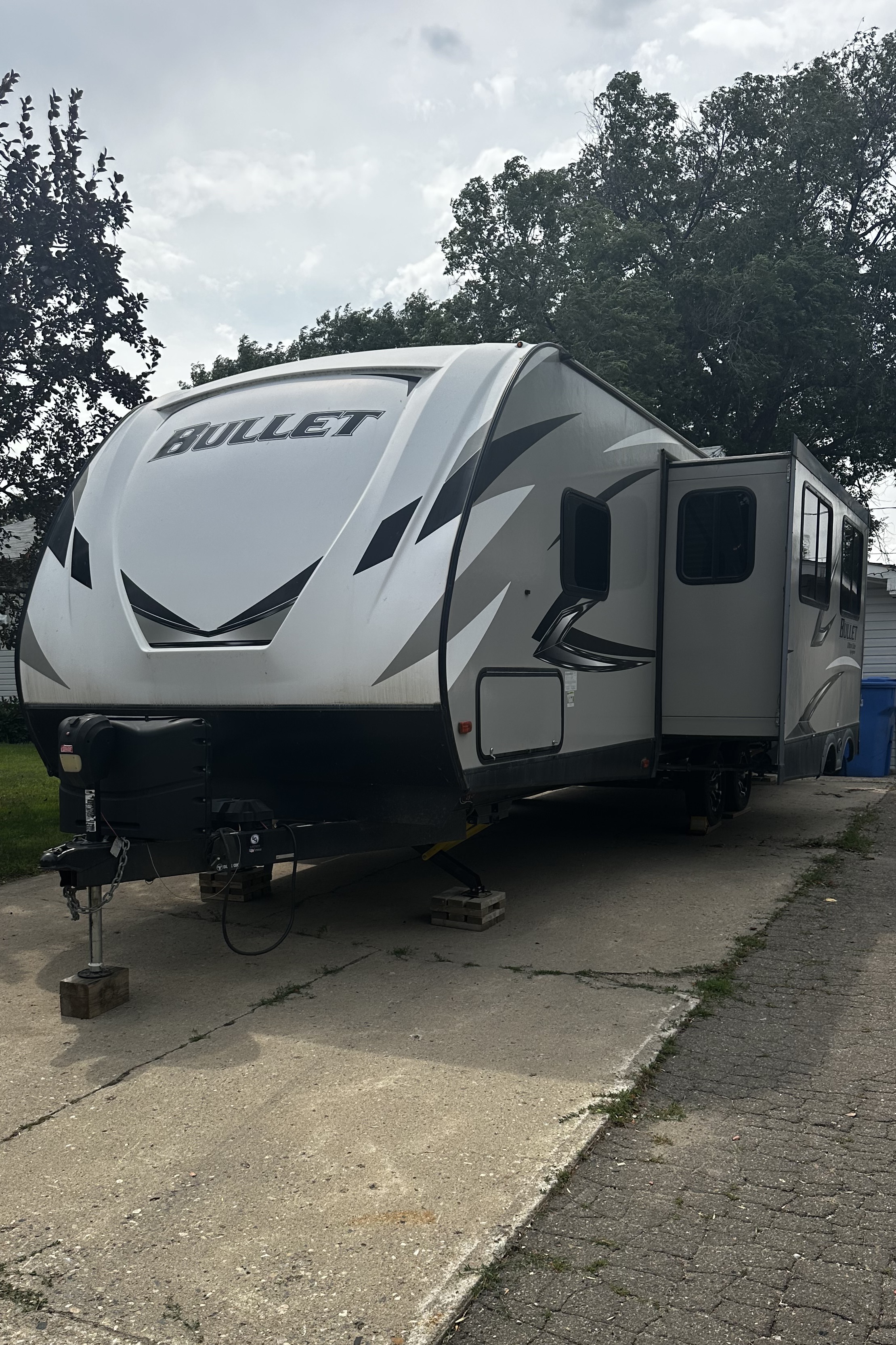 Jordan's Keystone Bullet 290BHS Travel Trailer