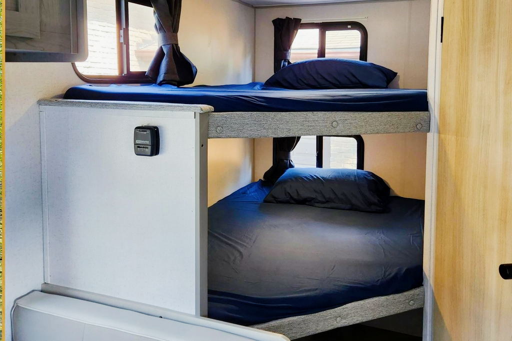 Family camper! Forest River Ozark 1650BHK Travel Trailer