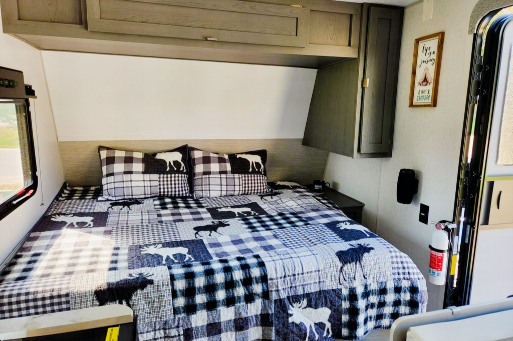 Family camper! Forest River Ozark 1650BHK Travel Trailer