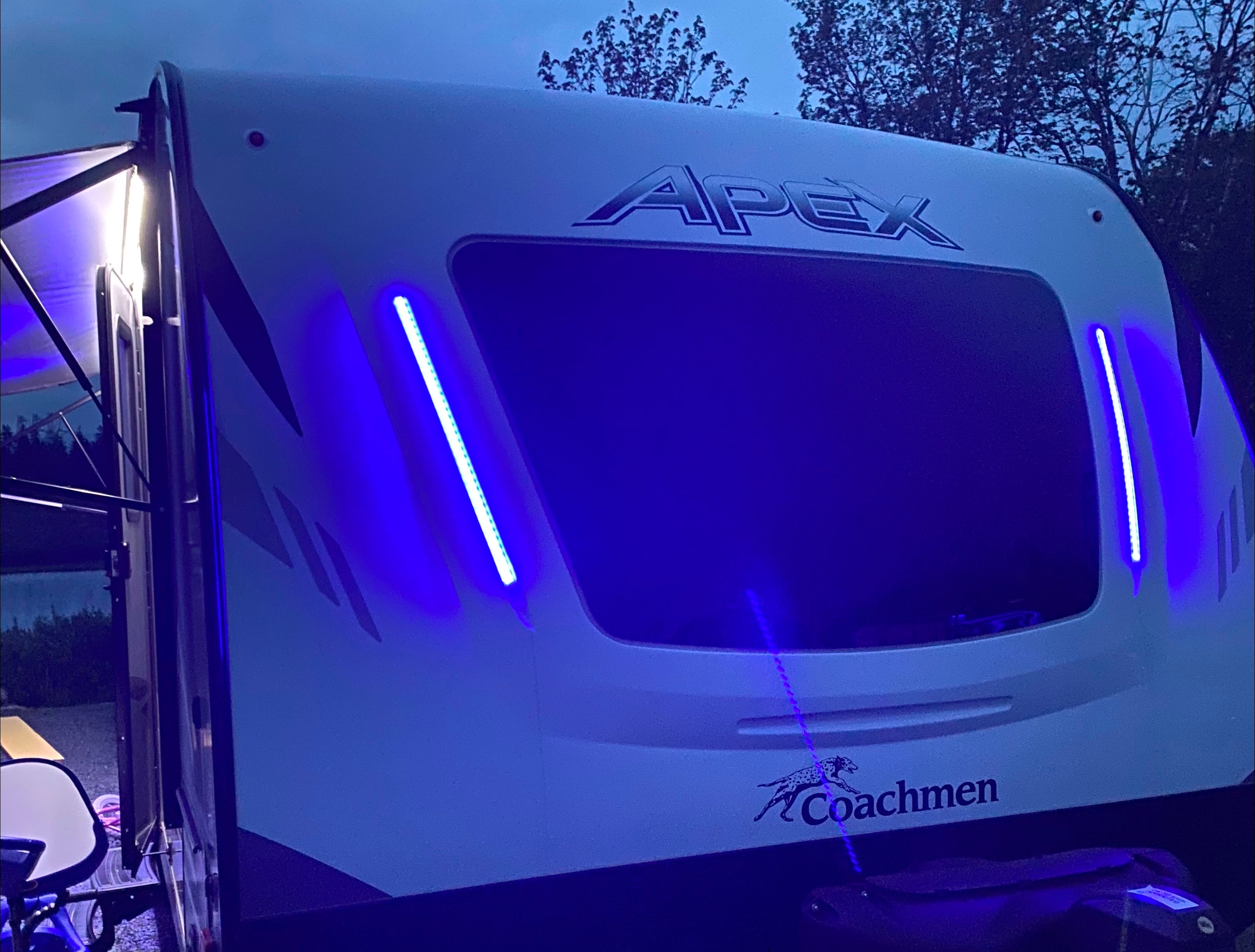 Jennifer's Coachmen Apex Travel Trailer