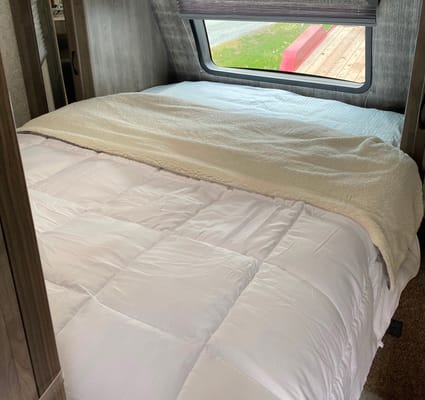 Jennifer's Coachmen Apex Travel Trailer