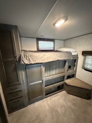 Jennifer's Coachmen Apex Travel Trailer