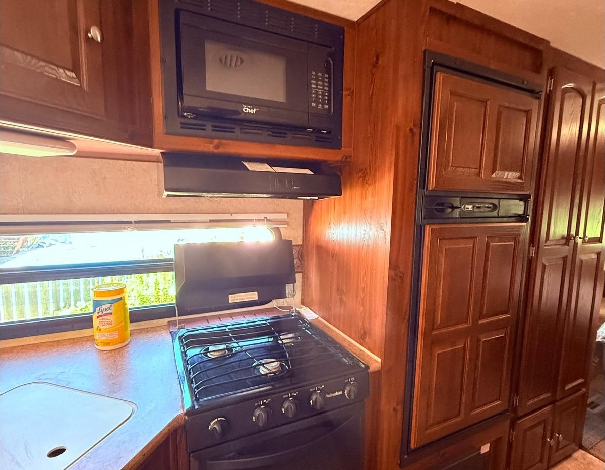 Tom's Forest River V Lite Travel Trailer