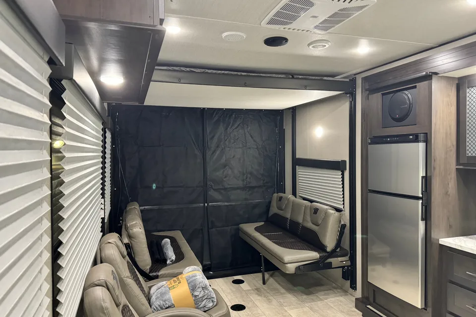 Summit2Coast Grand Design 25G Toy Hauler