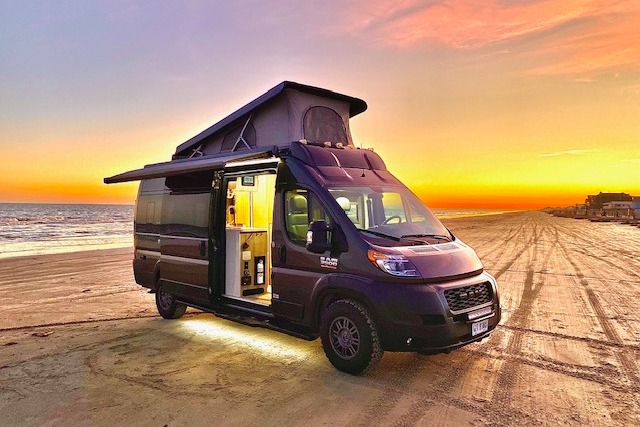 NEW! 2022 Thor Sequence 20J Luxury Family Adventure Van - Sleeps 4!