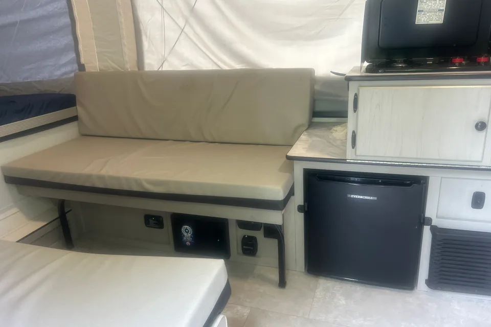 JOE's Forest River Grand river 8.5 Tent Trailer