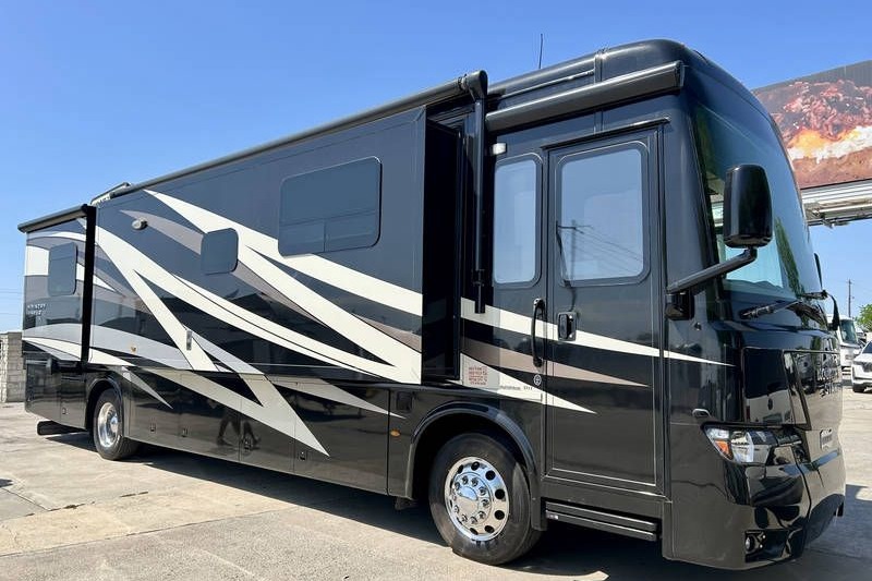 STEVEN's Newmar Kounty star 3717 Class A