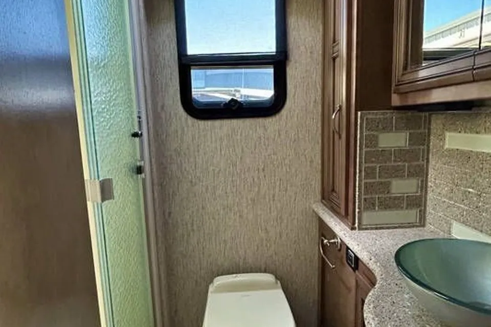 STEVEN's Newmar Kounty star 3717 Class A