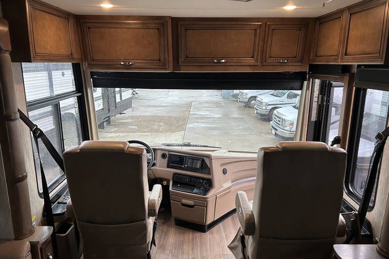 STEVEN's Newmar Kounty star 3717 Class A