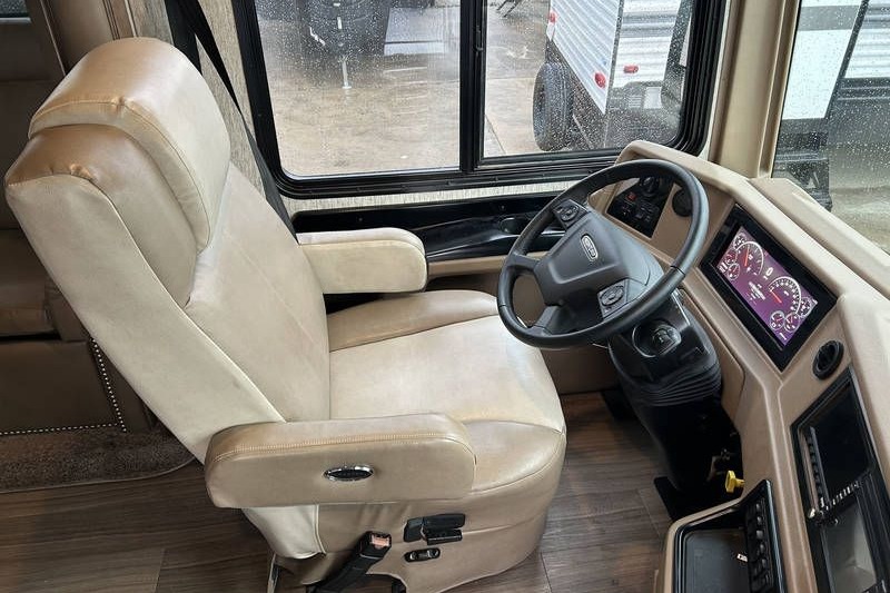 STEVEN's Newmar Kounty star 3717 Class A