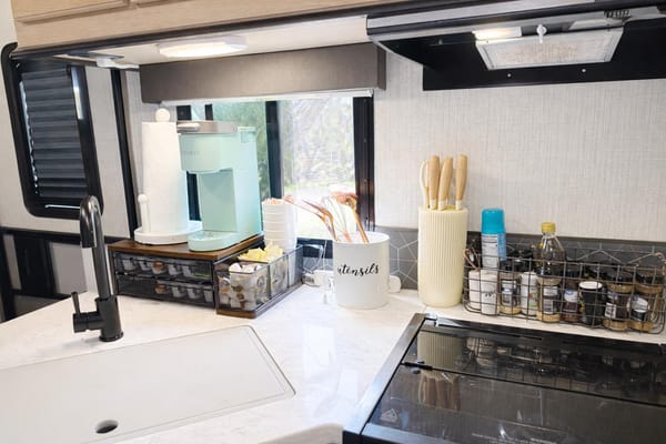 Home on the Road-Raidence 26BH Travel Trailer