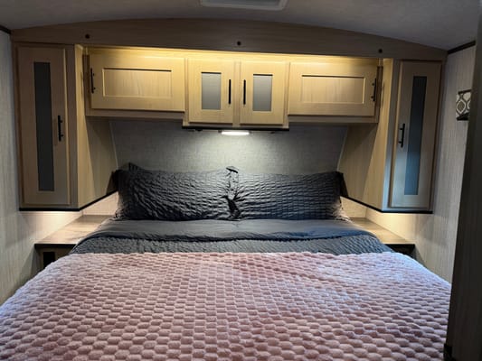 Home on the Road-Raidence 26BH Travel Trailer