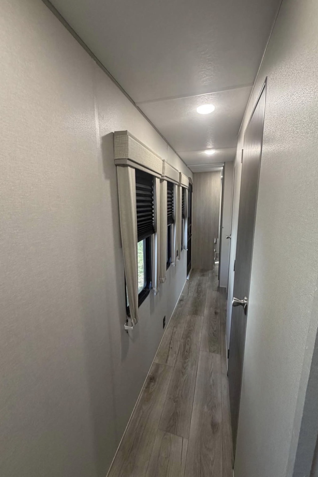 2025 Coachman Catalina Legacy Edition 333FKTS