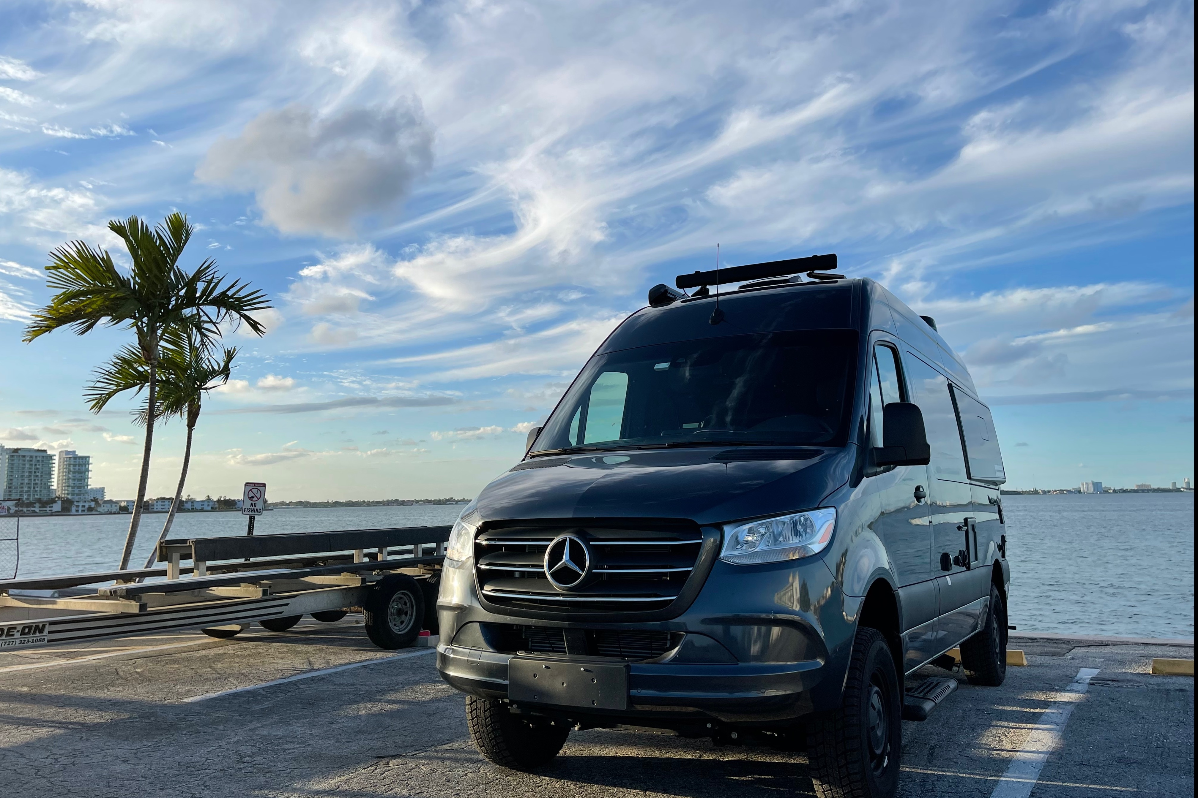 La Sunset Mercedes Sprinter 2022
