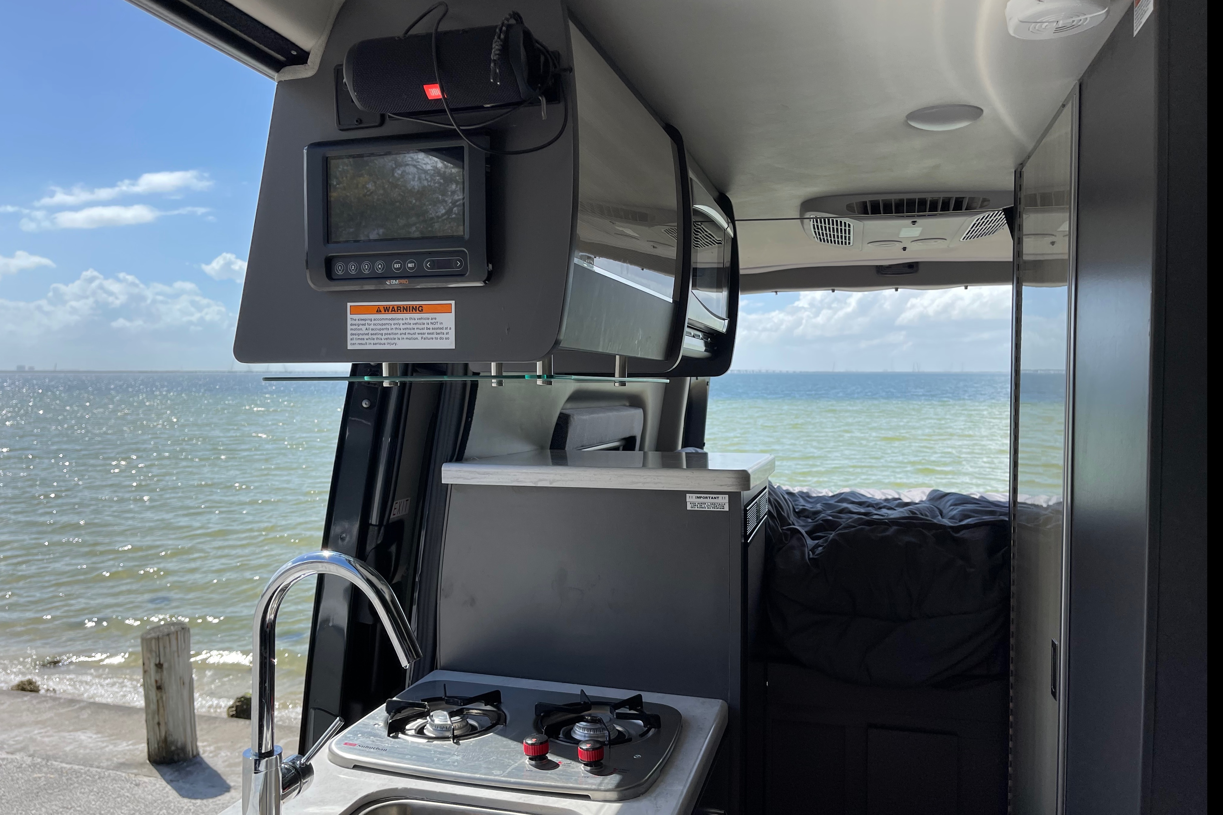 La Sunset Mercedes Sprinter 2022