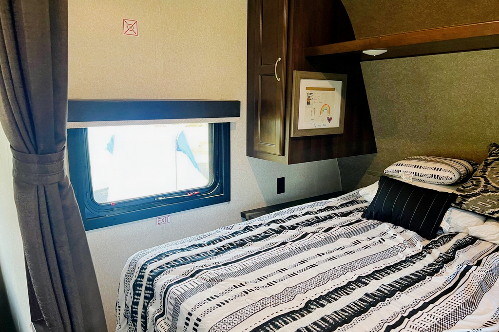 The WanderJay -  Jayco Flight 264BH (bunkhouse)
