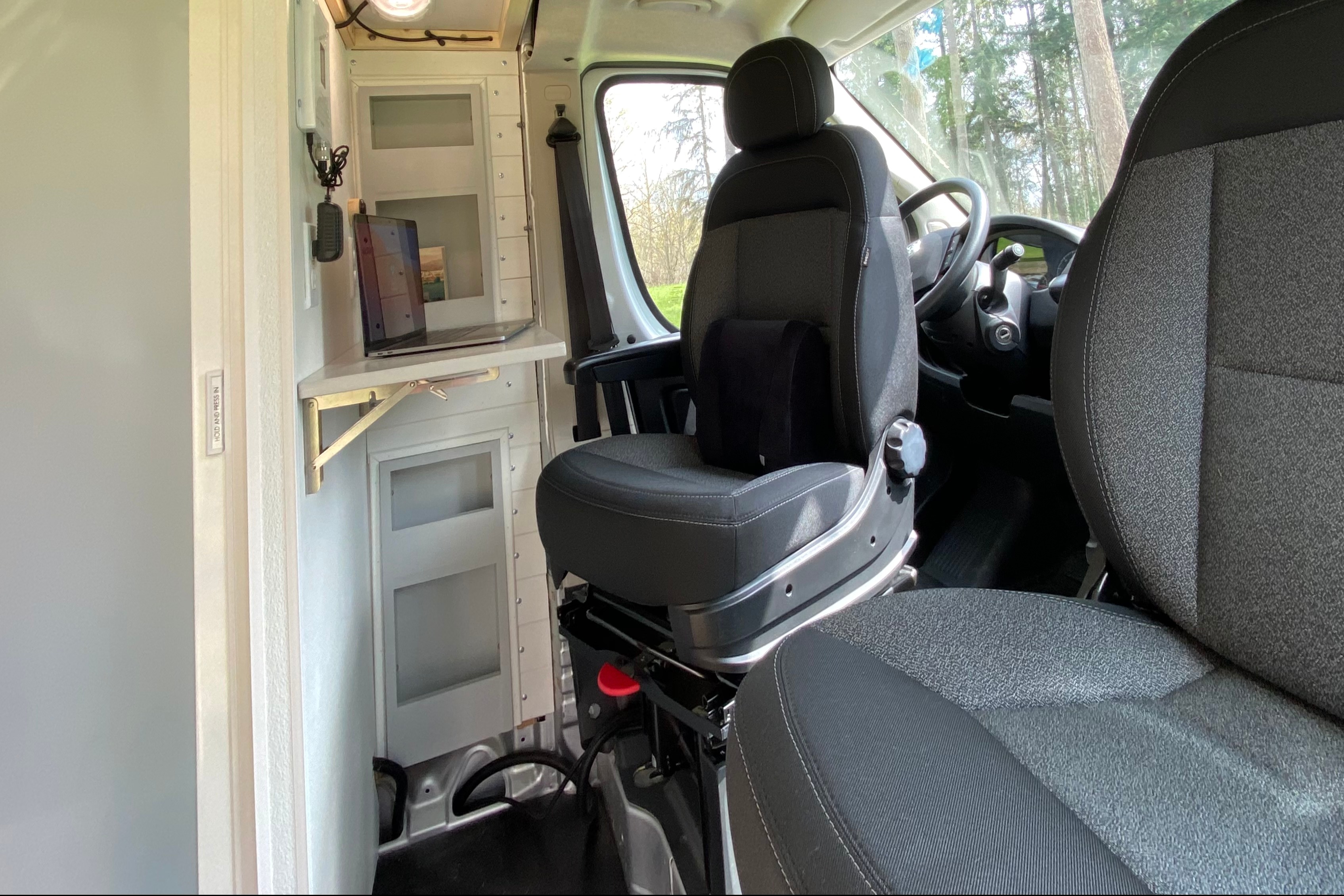 Luxury|Completely Off Grid|Full Kitchen/Bath|Awning|Bike Mount|2022 Build