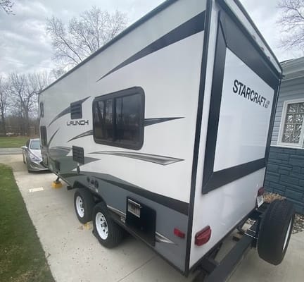 Starcraft Launch Outfitter 7 19BHS Travel Trailer
