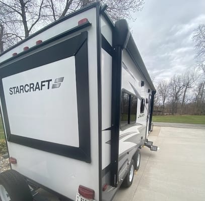 Starcraft Launch Outfitter 7 19BHS Travel Trailer