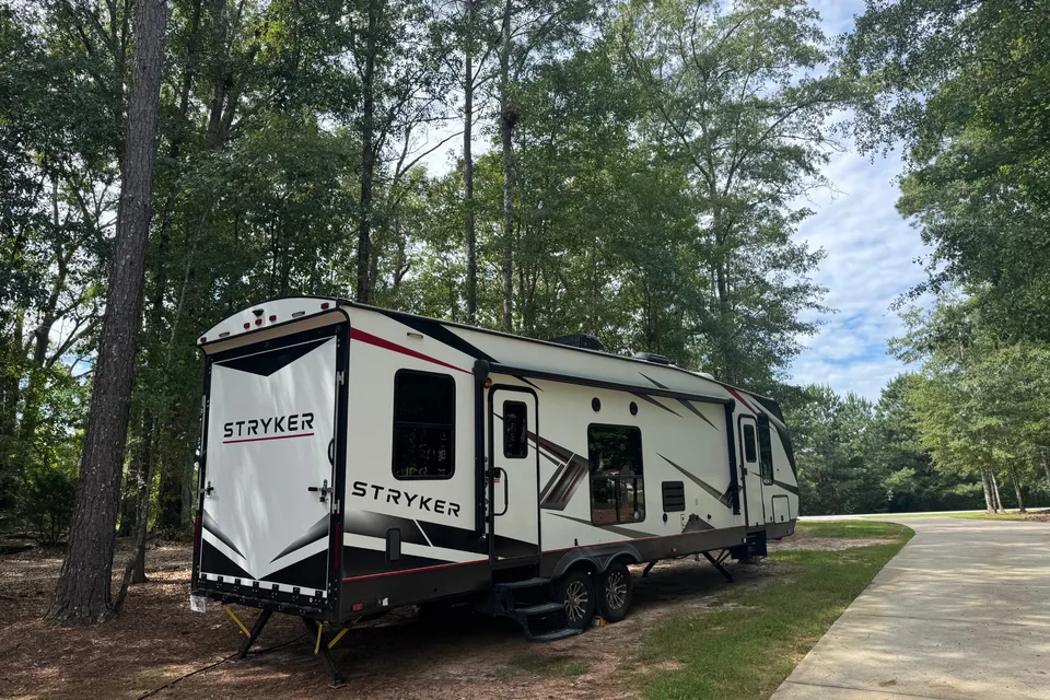 Daniel's Cruiser RV Stryker st2916 Toy Hauler