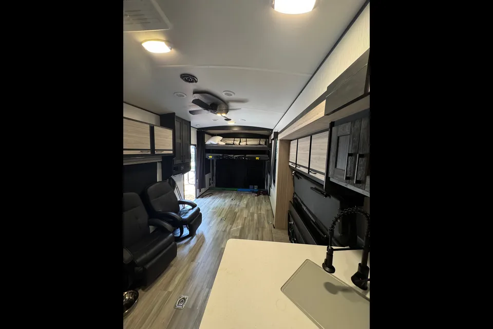 Daniel's Cruiser RV Stryker st2916 Toy Hauler