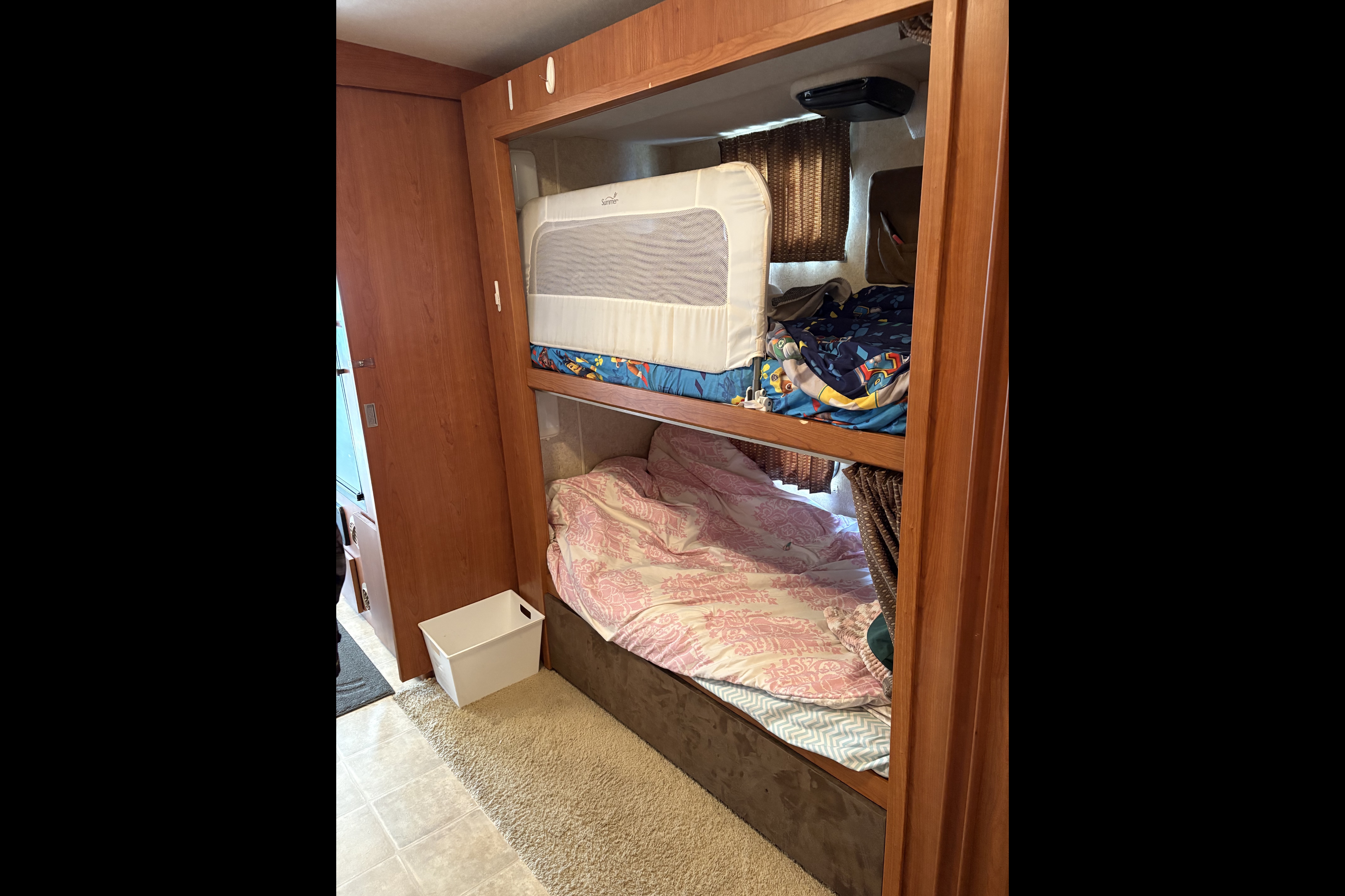 David's Winnebago Sightseer Class A