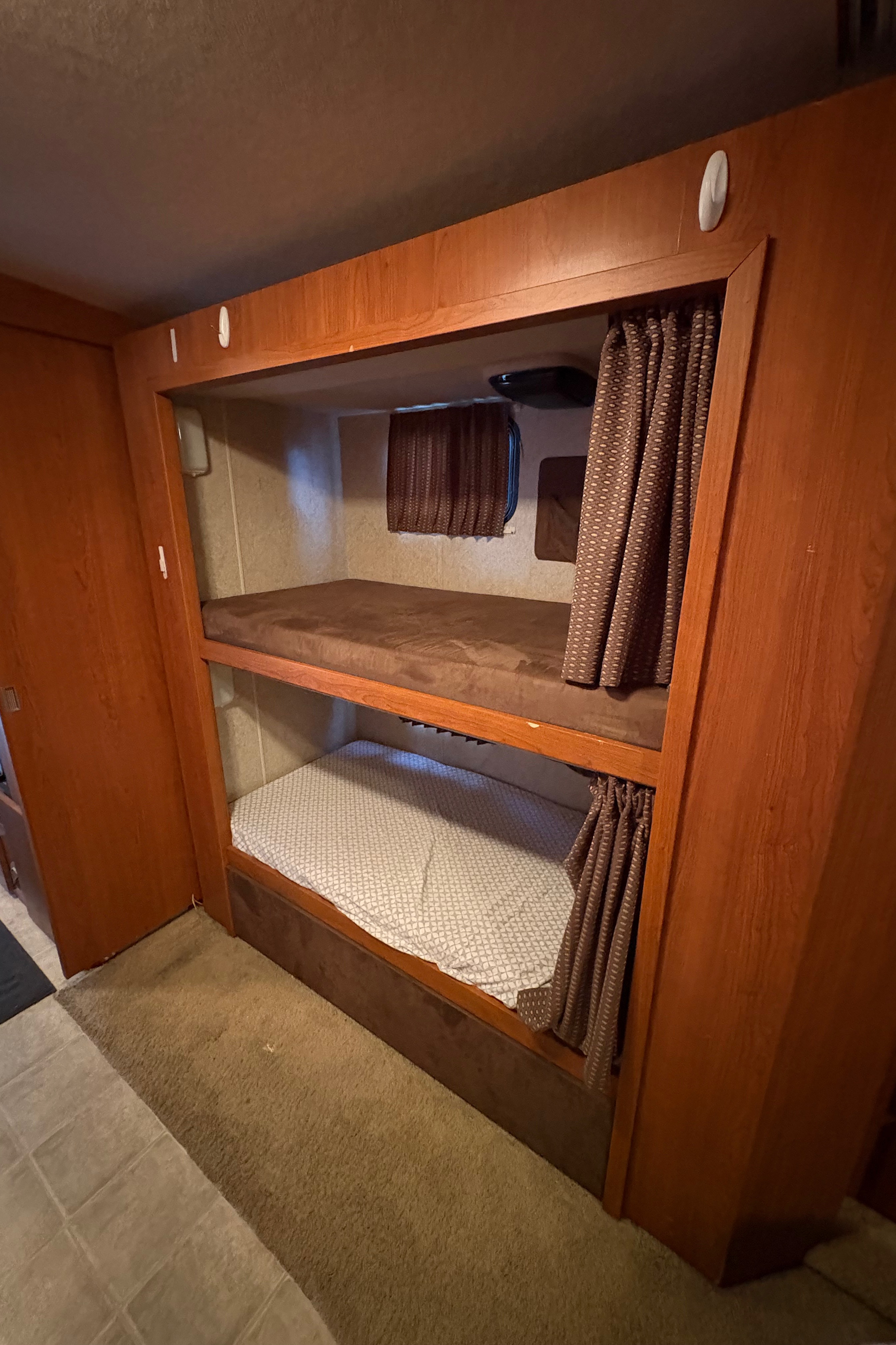 David's Winnebago Sightseer Class A