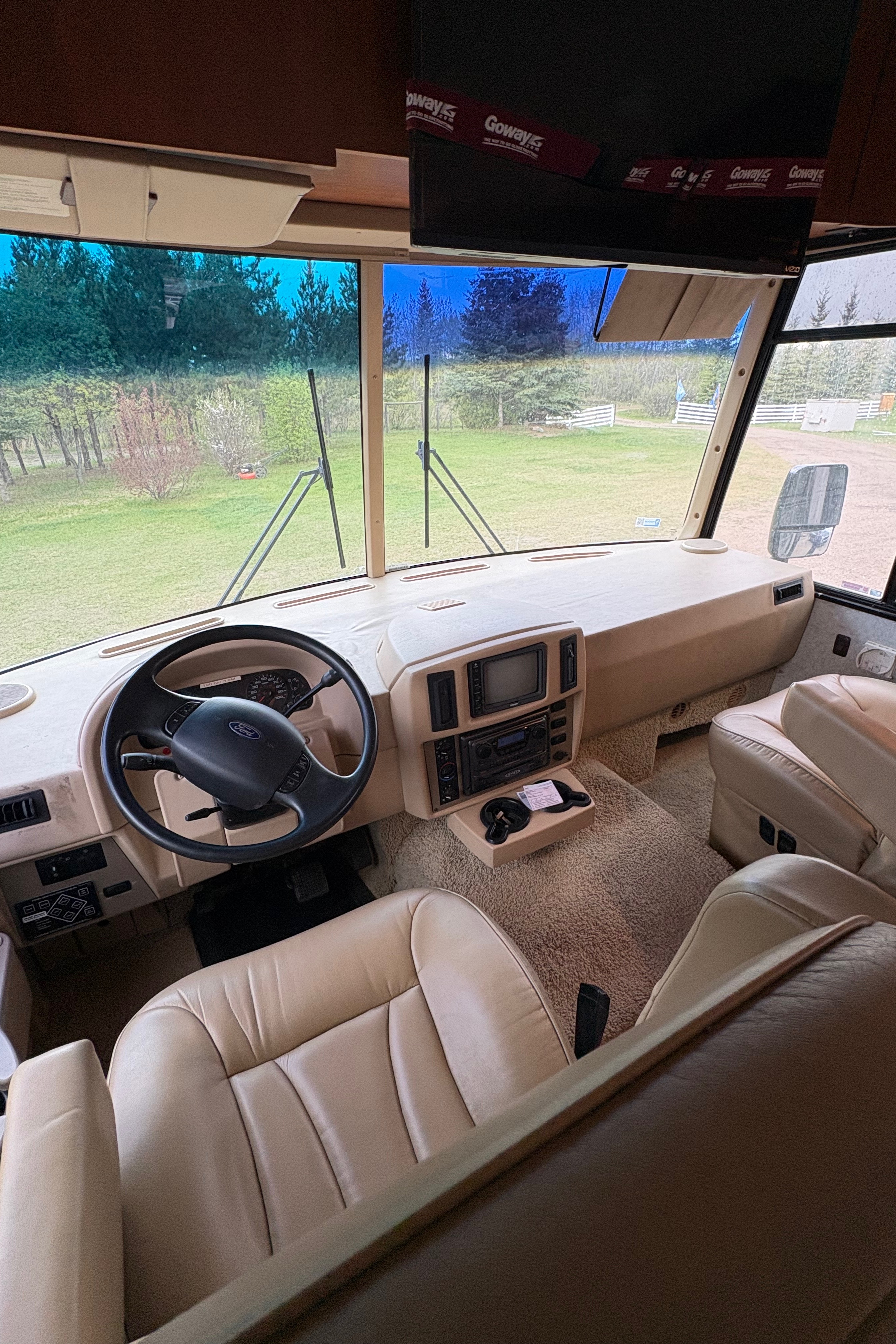 David's Winnebago Sightseer Class A