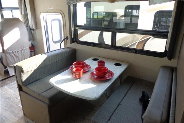 Explore BC Rentals 2018 Thor Motor Coach Hurricane
