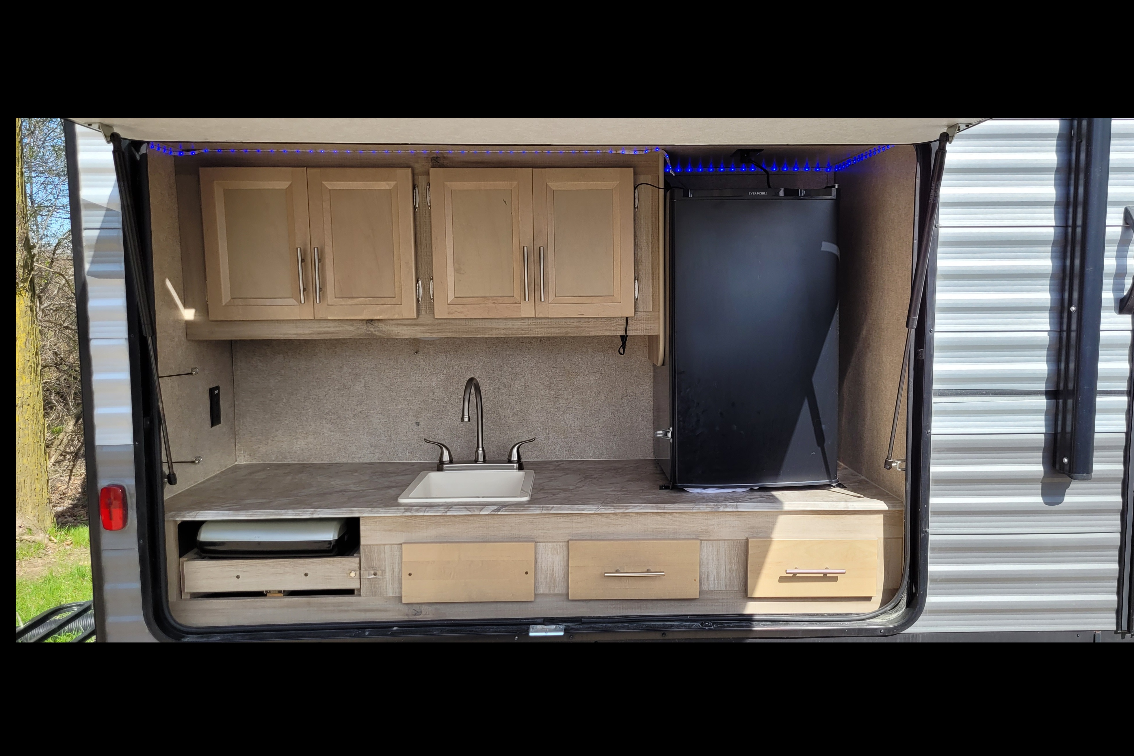 Nathan's Coachmen 32BHDSCK Travel Trailer