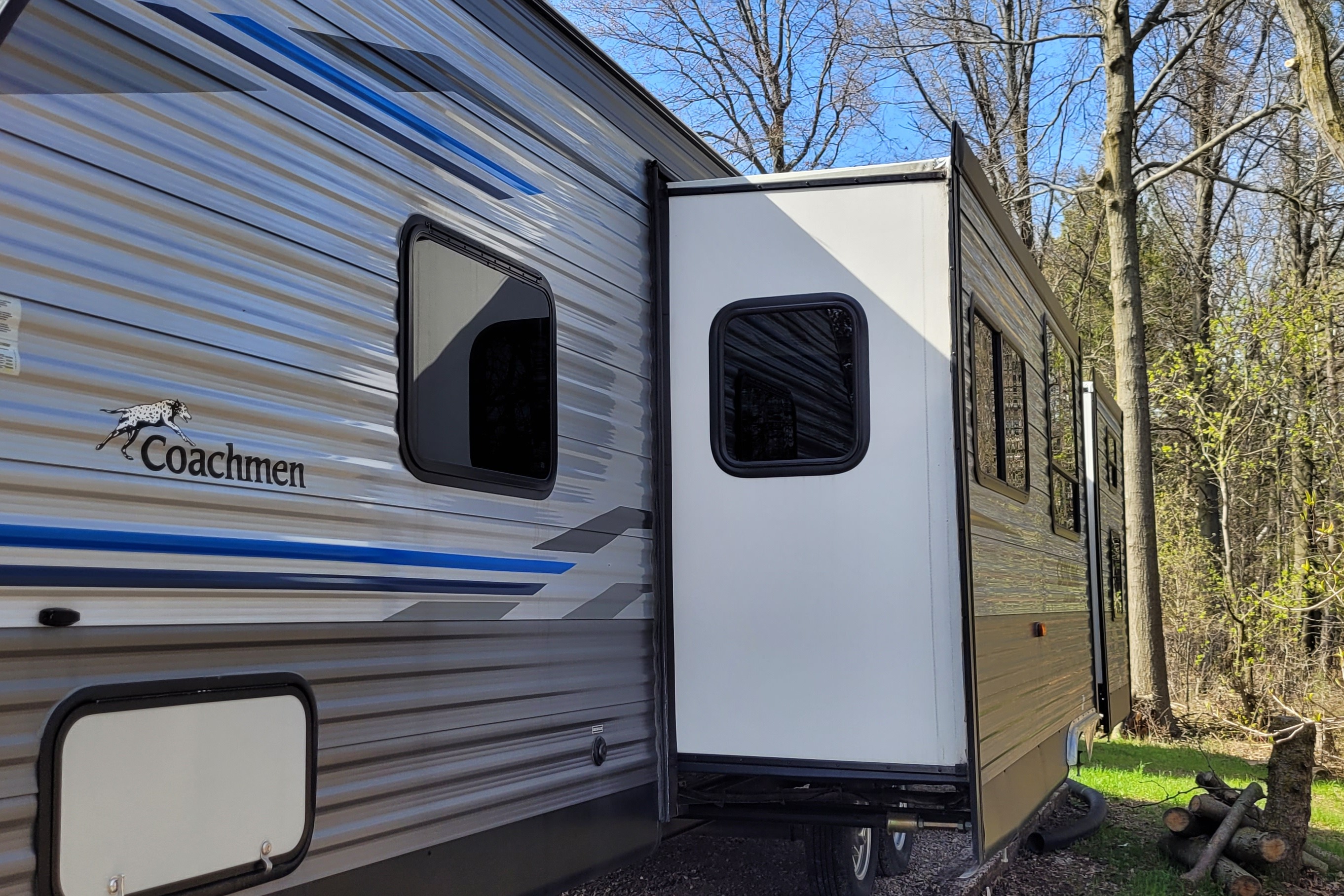 Nathan's Coachmen 32BHDSCK Travel Trailer