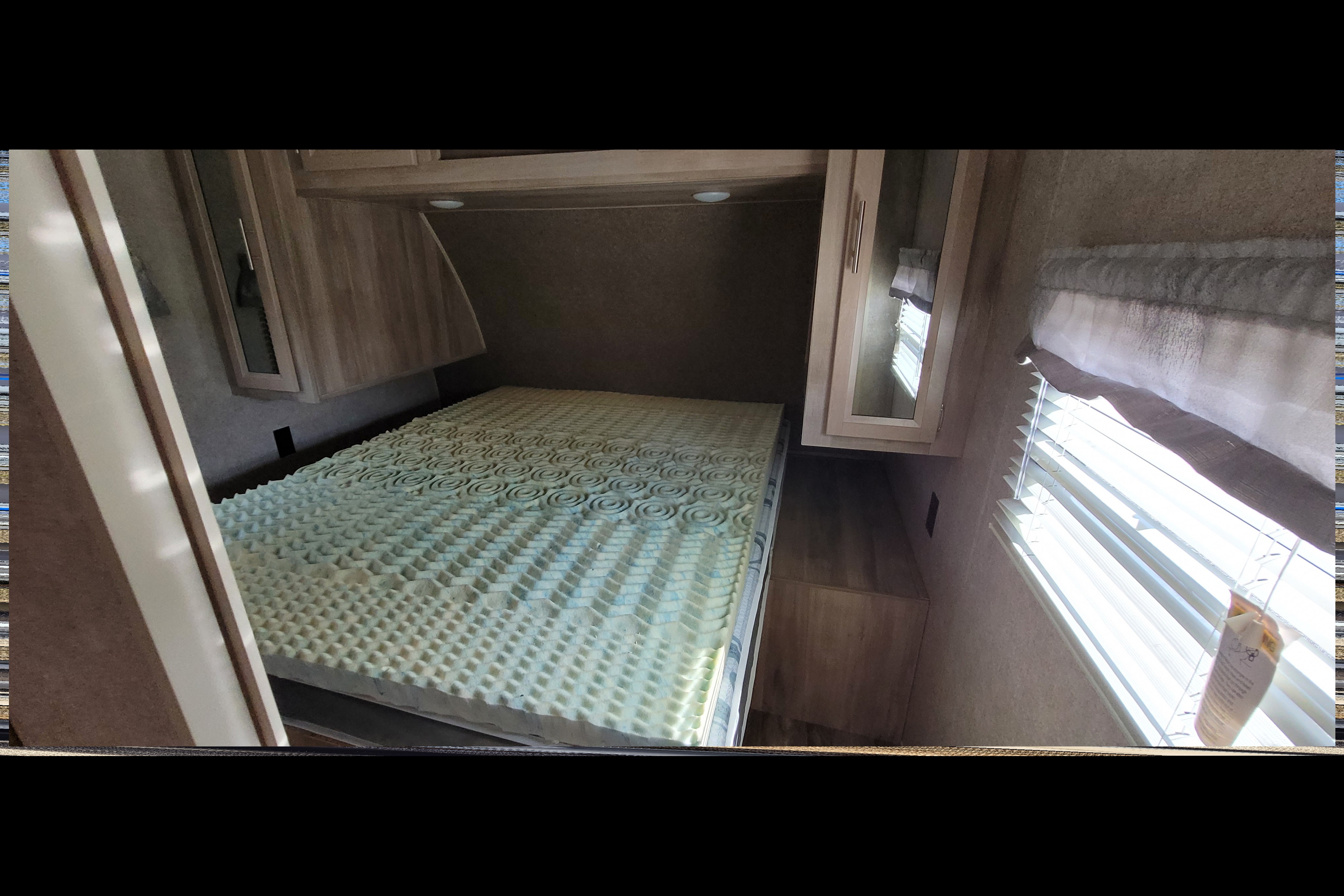 Nathan's Coachmen 32BHDSCK Travel Trailer