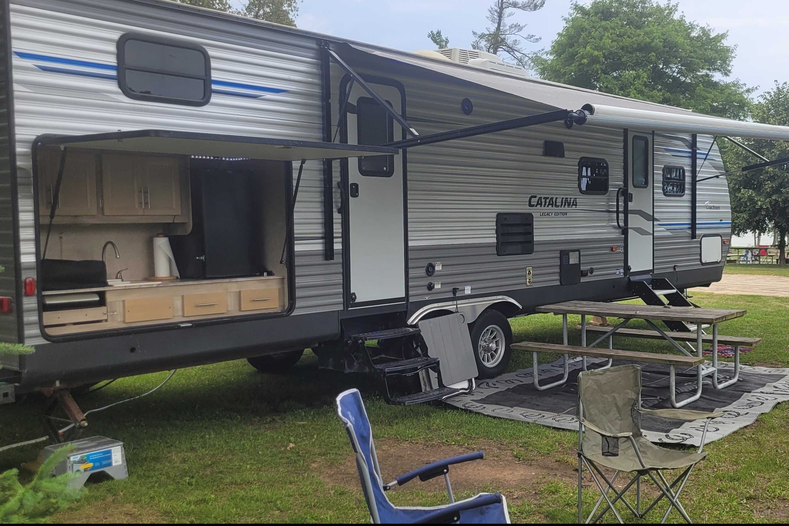 Nathan's Coachmen 32BHDSCK Travel Trailer