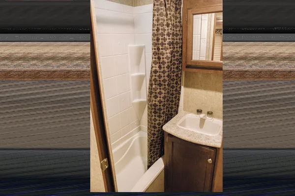 KURTIS's Venture RV ST320VIK Travel Trailer