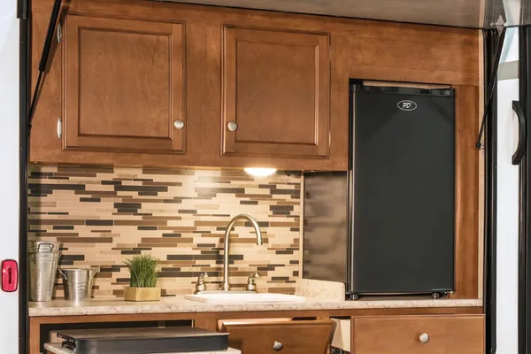 KURTIS's Venture RV ST320VIK Travel Trailer
