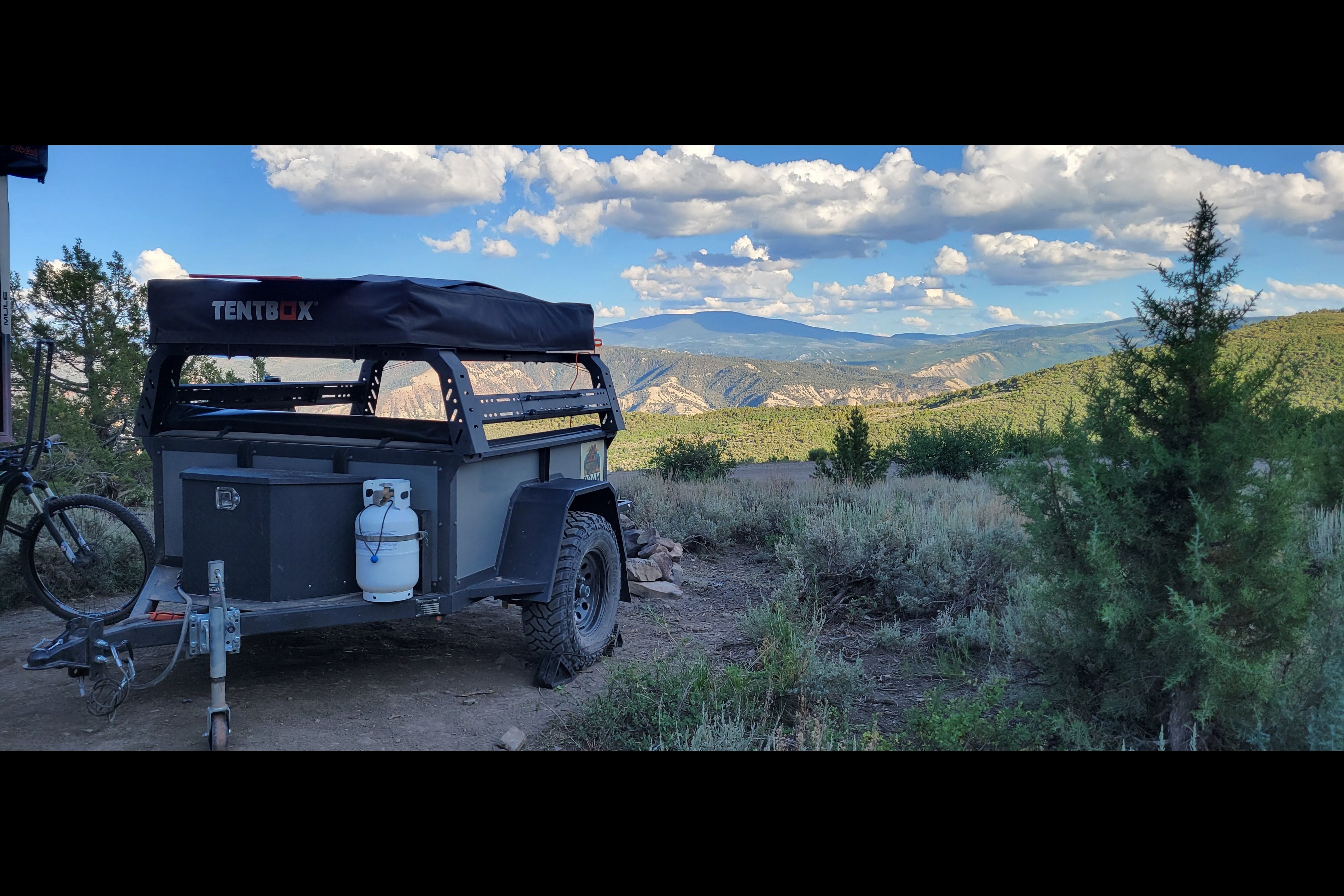 The Roam Wagon - Overland Trailer w/ 4 Person Roof Top Tent