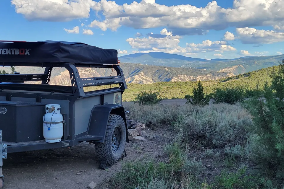 The Roam Wagon - Overland Trailer w/ 4 Person Roof Top Tent