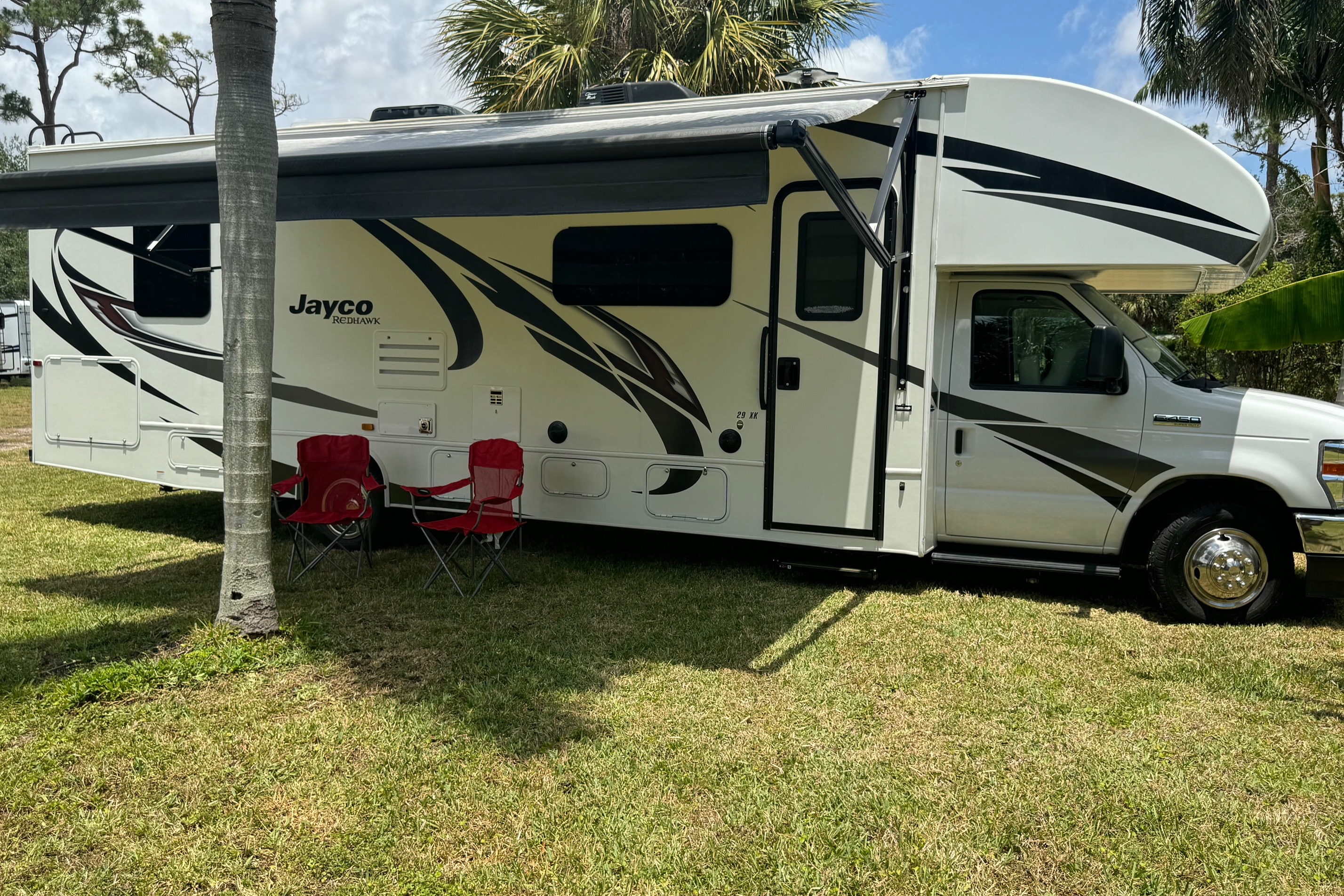 Redhawk Class C-250 MILES INCL.PER DAY