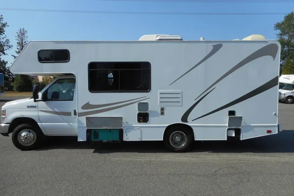Master's Thor Motor Coach Majestic Class C