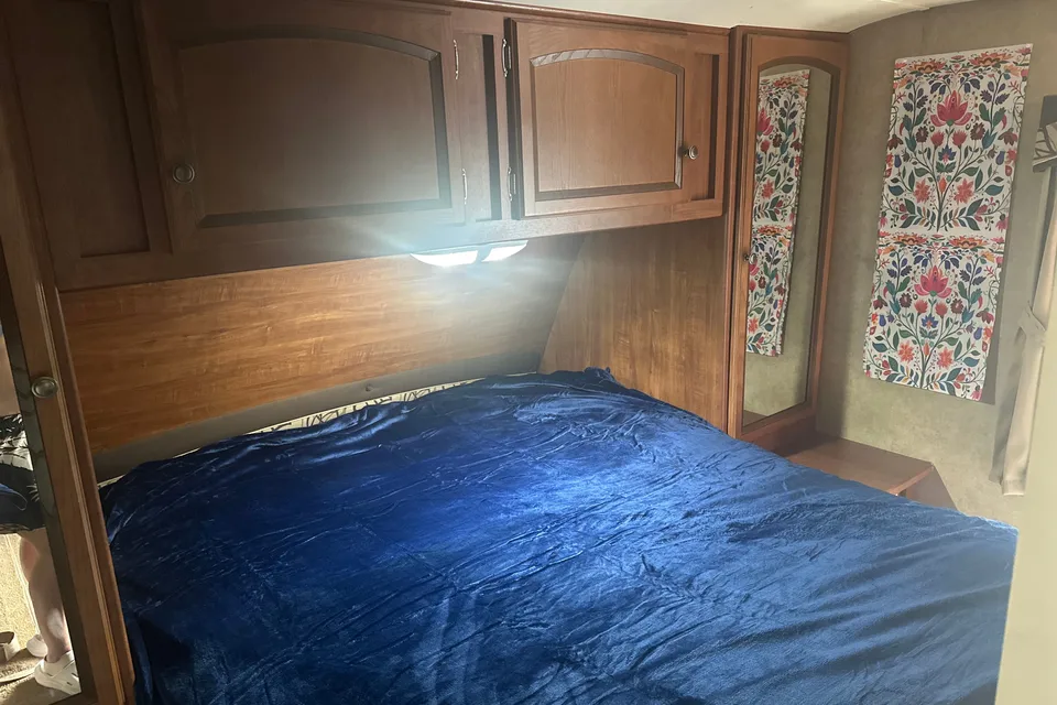 Layza’s 28 ft Jayco