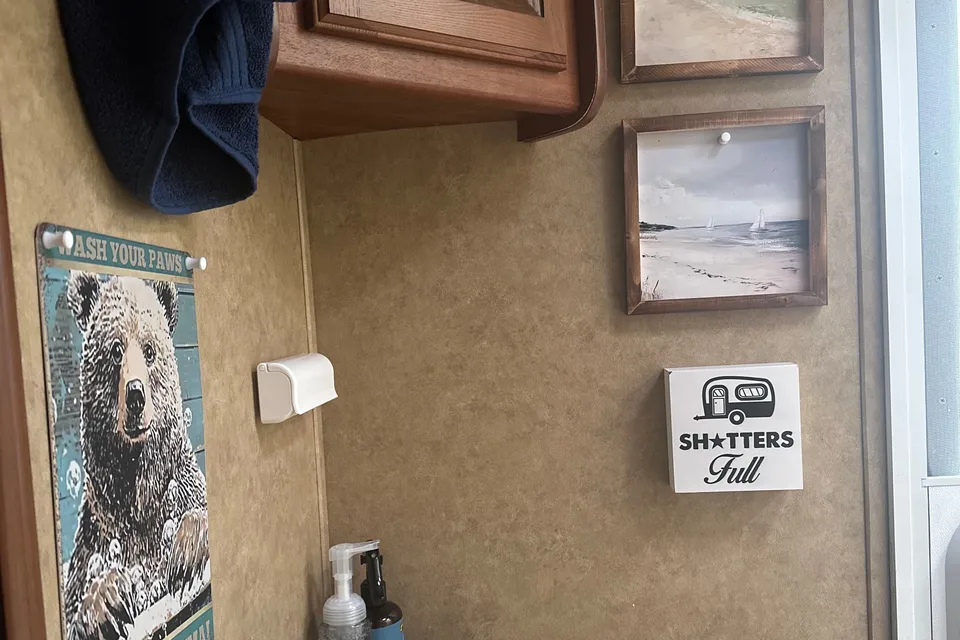 Layza’s 28 ft Jayco