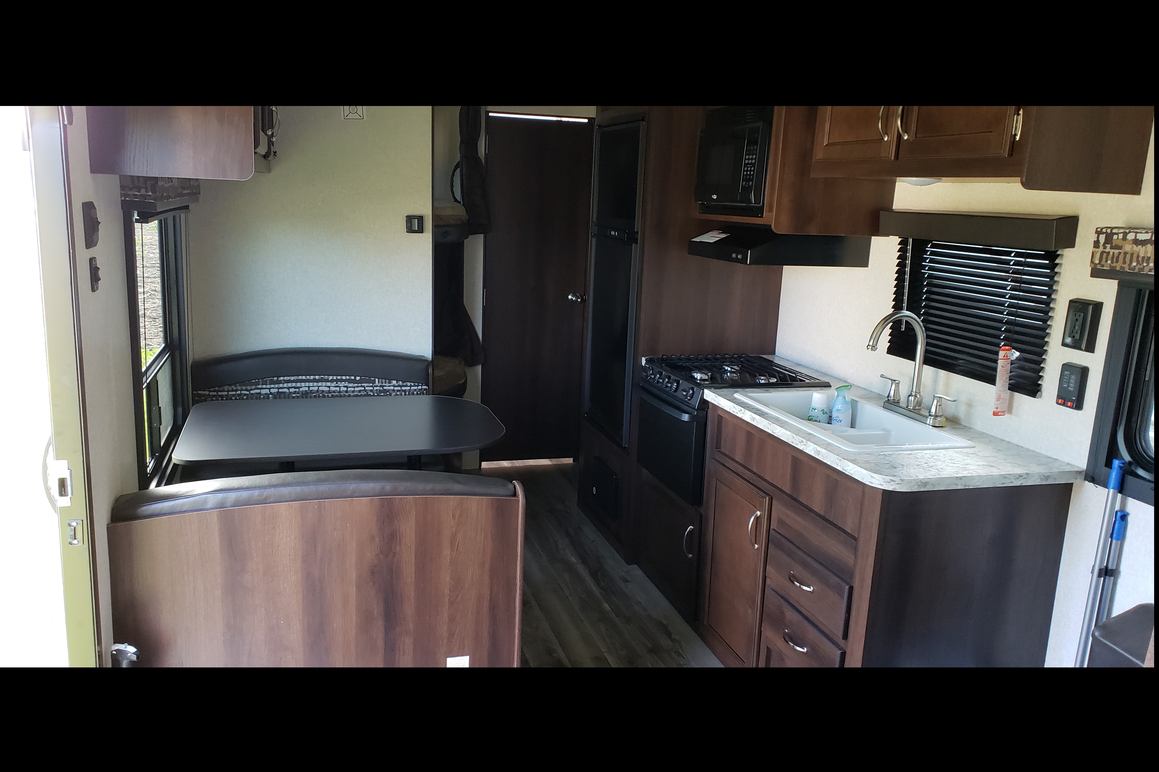 Lightweight Easy Pull Jayco Jay Flight SLX 264BH