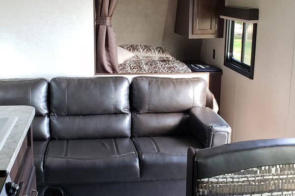 Lightweight Easy Pull Jayco Jay Flight SLX 264BH