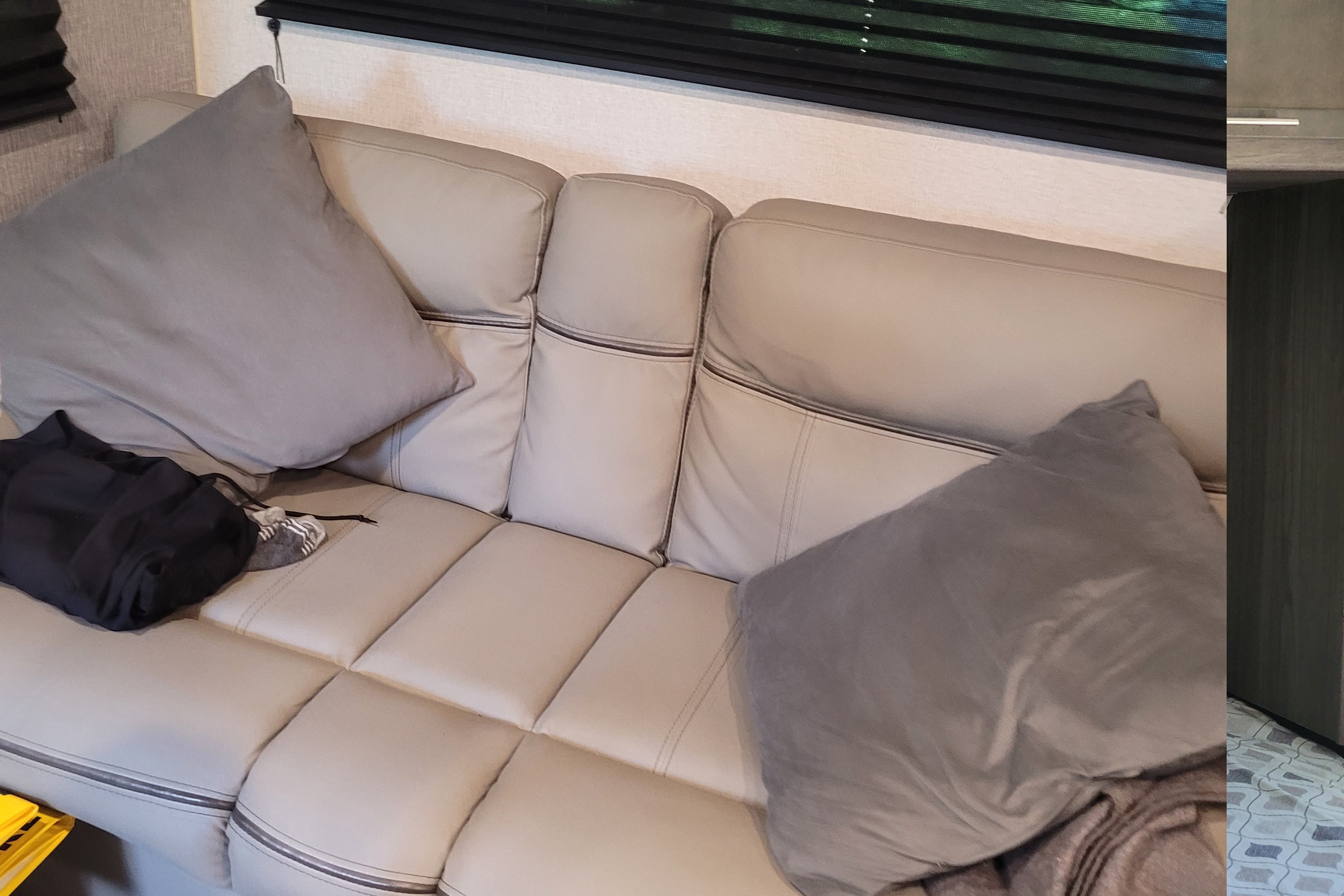Nelson's Volante 29 foot Volante Travel Trailer