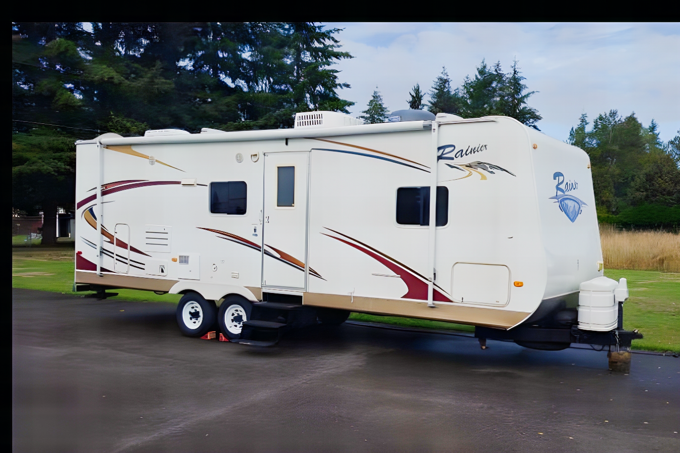 Jeff's Dutchmen Rainier Travel Trailer