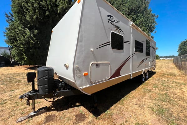 Jeff's Dutchmen Rainier Travel Trailer