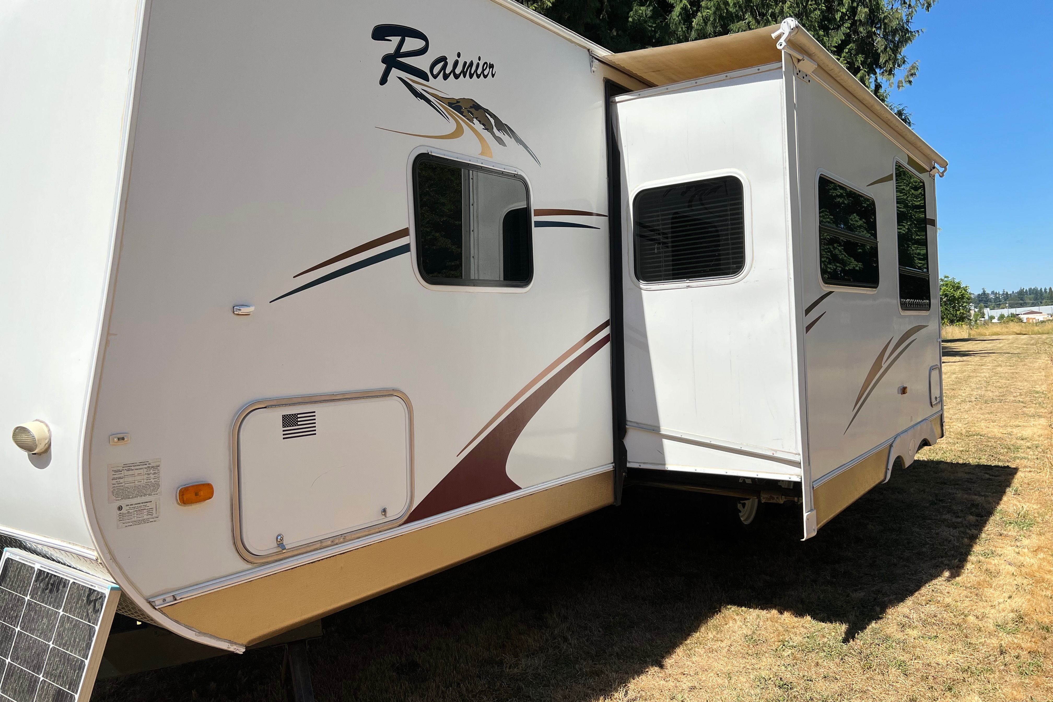 Jeff's Dutchmen Rainier Travel Trailer